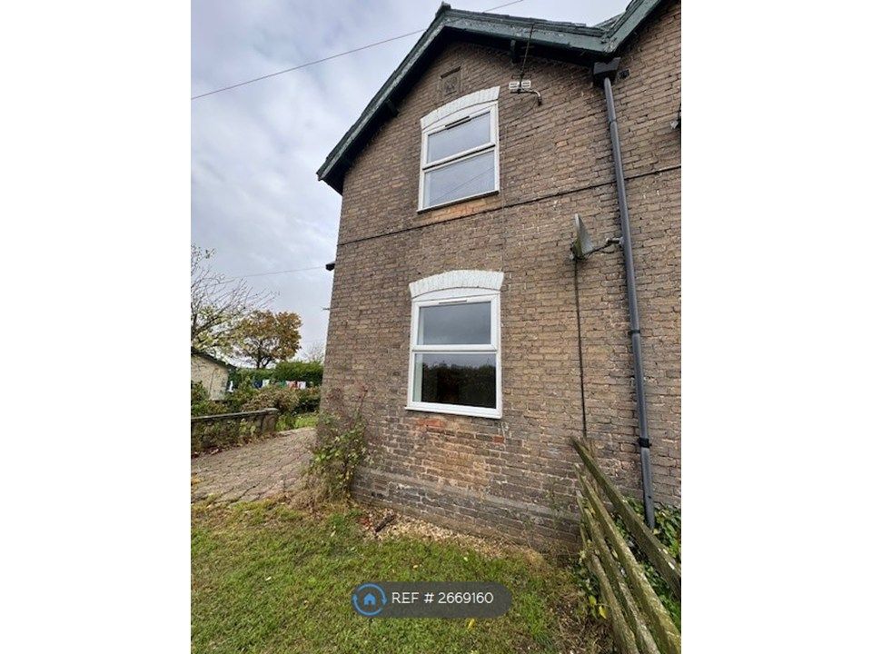 Property photo 2 of 21