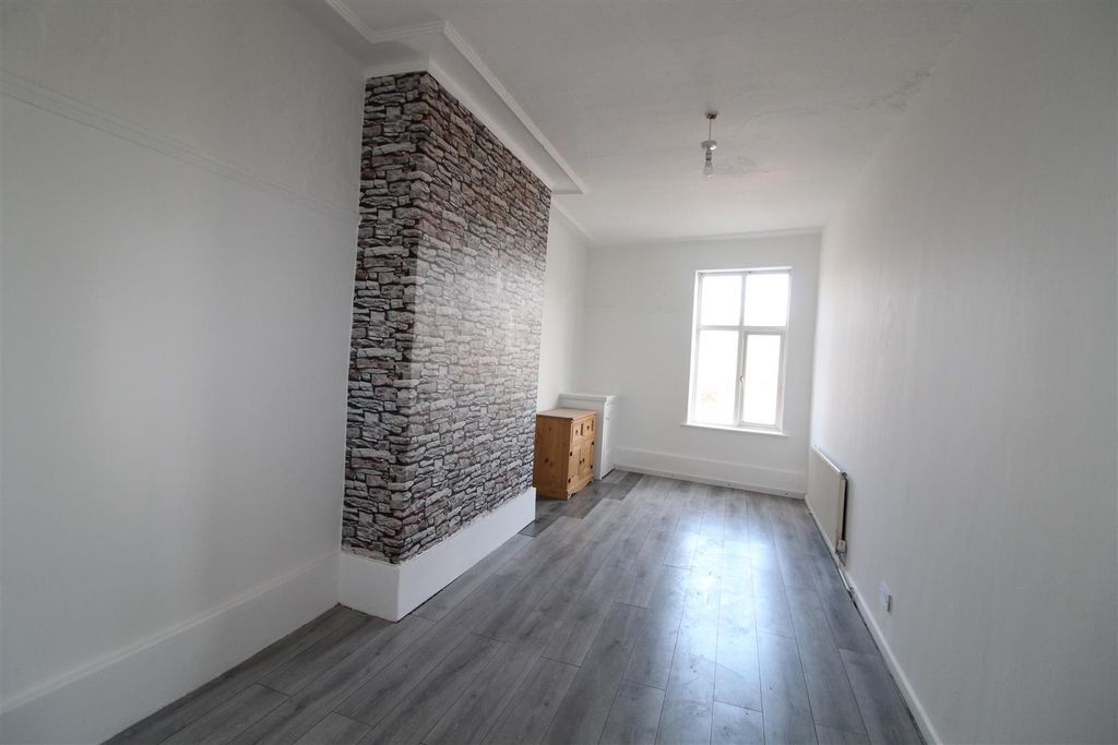 Property photo 2 of 14 Img_3432.Jpg