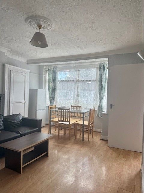 Property photo 3 of 8