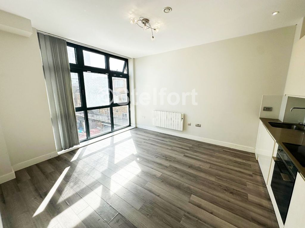 Property photo 2 of 5