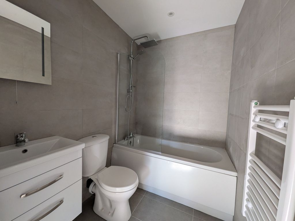 Property photo 2 of 8 Image