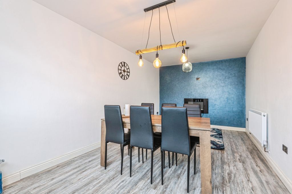 Property photo 2 of 14 Dining Room