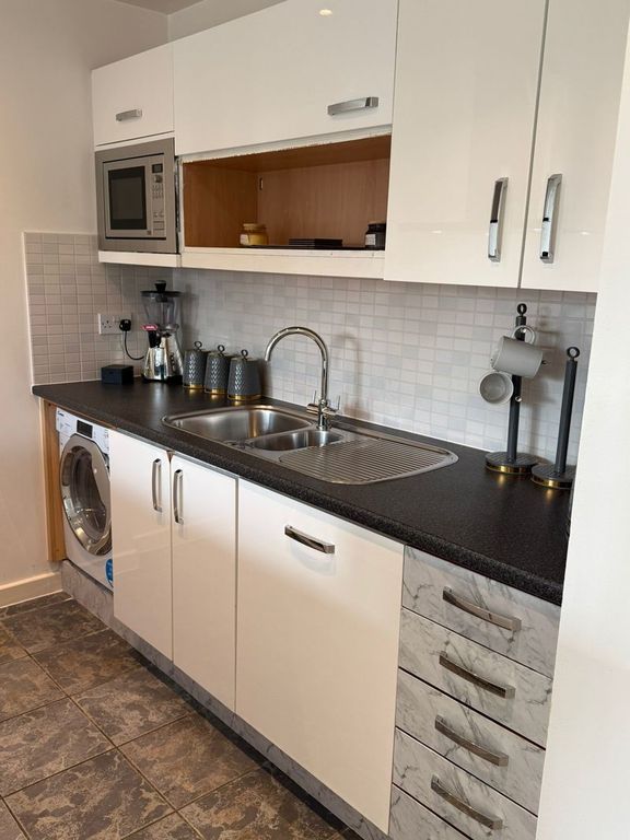 Property photo 2 of 8 Photo 1