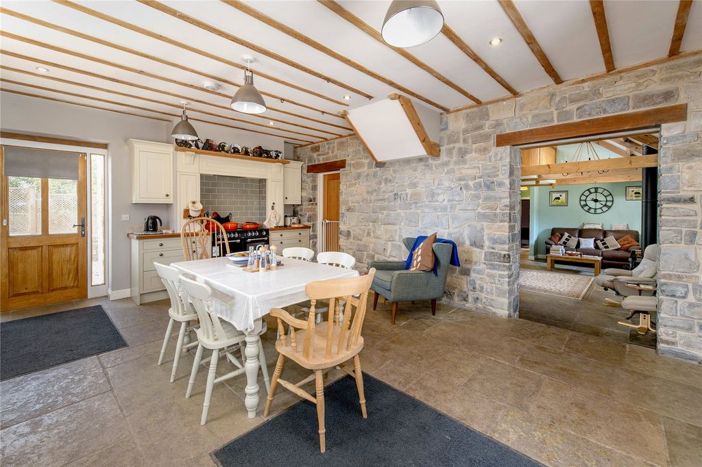 Property photo 2 of 21 Picture No. 06