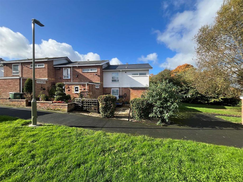 Property photo 1 of 20 42 Stockham Park Grd 2.Jpg