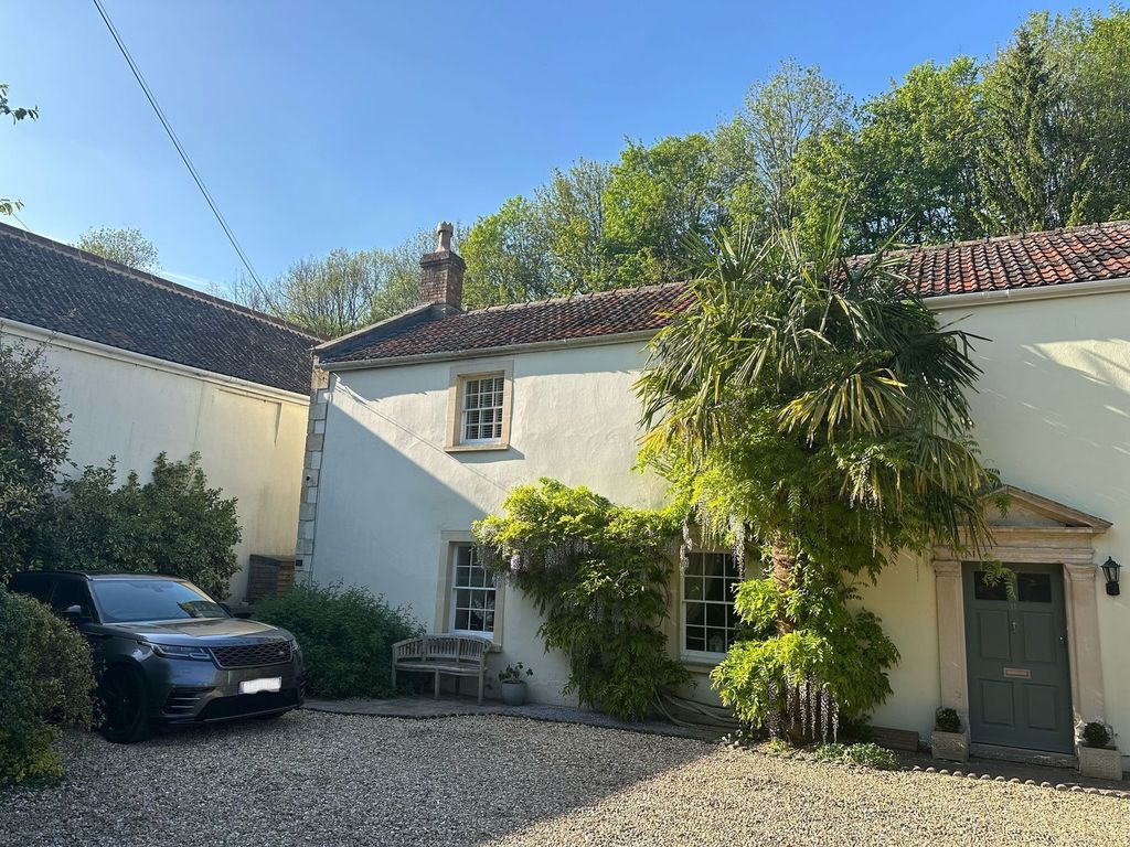 Property photo 1 of 43