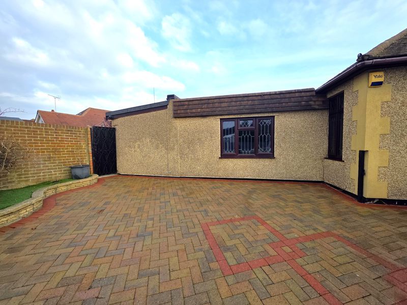 Property photo 1 of 7 Frontshot