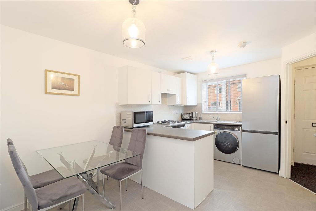 Property photo 3 of 8 Kitchen/ Diner