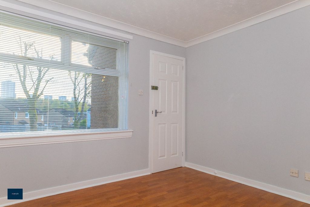 Property photo 3 of 10 Photo 3