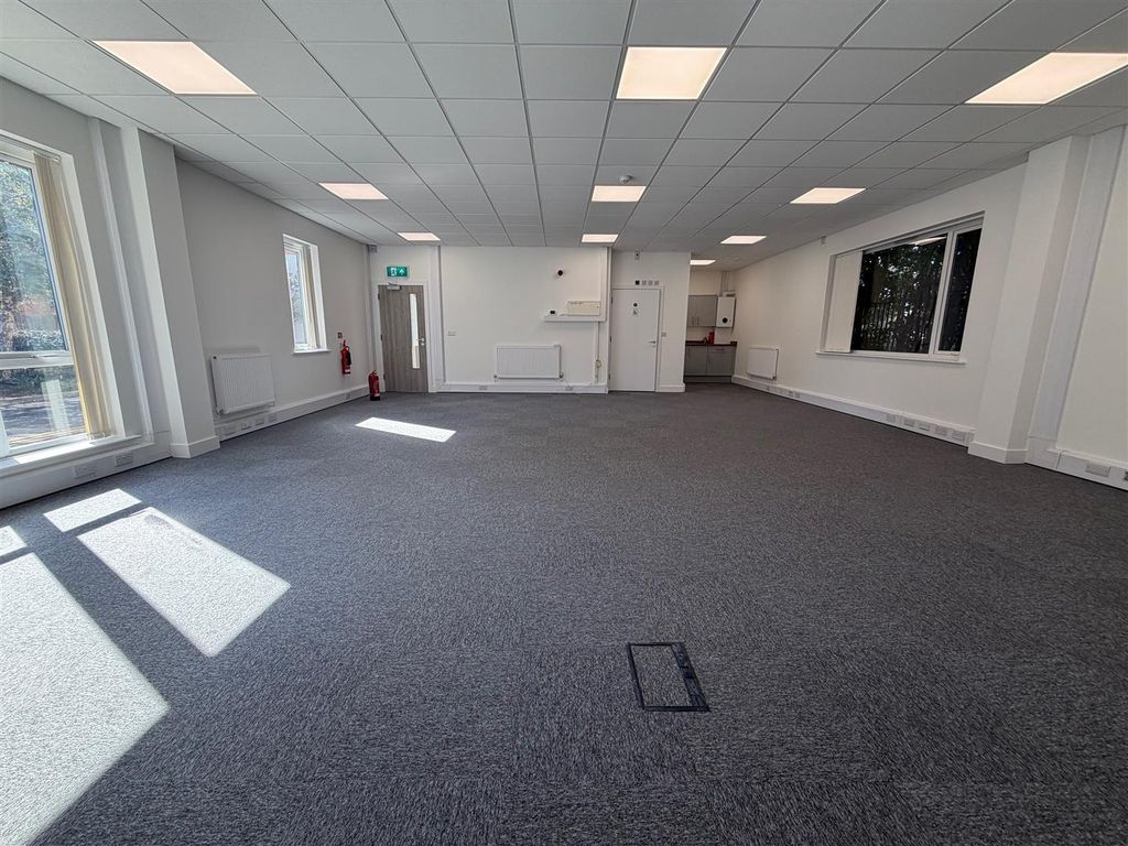 Property photo 3 of 8 5.Jpg
