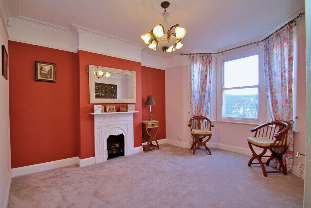 Property photo 3 of 23 Photo 24