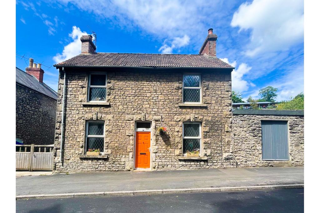 Property photo 1 of 14