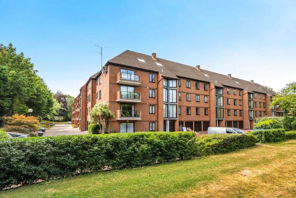 Property photo 1 of 20 1487820-20-6A577B...