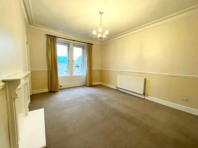 Property photo 3 of 10 Living Room