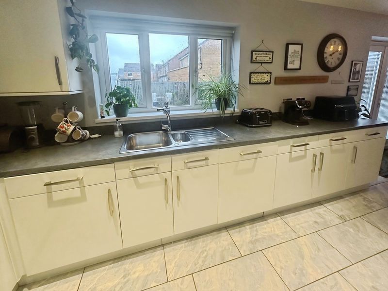 Property photo 2 of 14 Photo 11