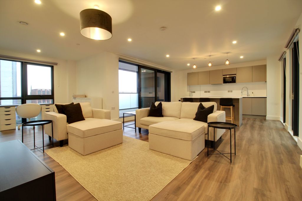 Property photo 2 of 17 Img_8829-Img_8831