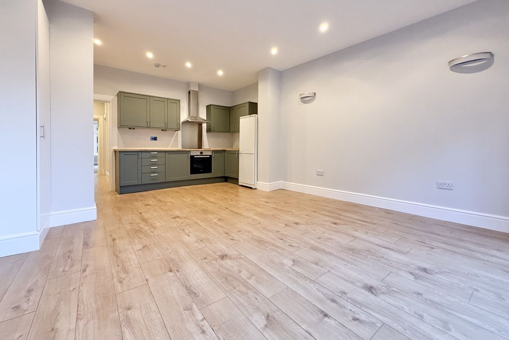 Property photo 2 of 13 2