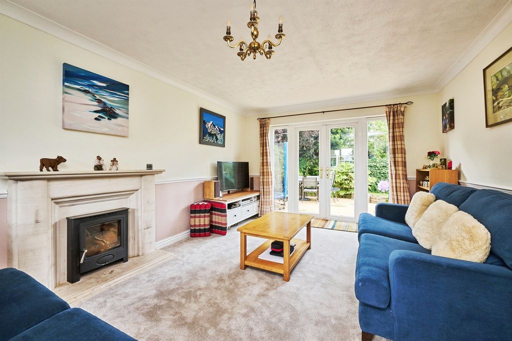 Property photo 2 of 19