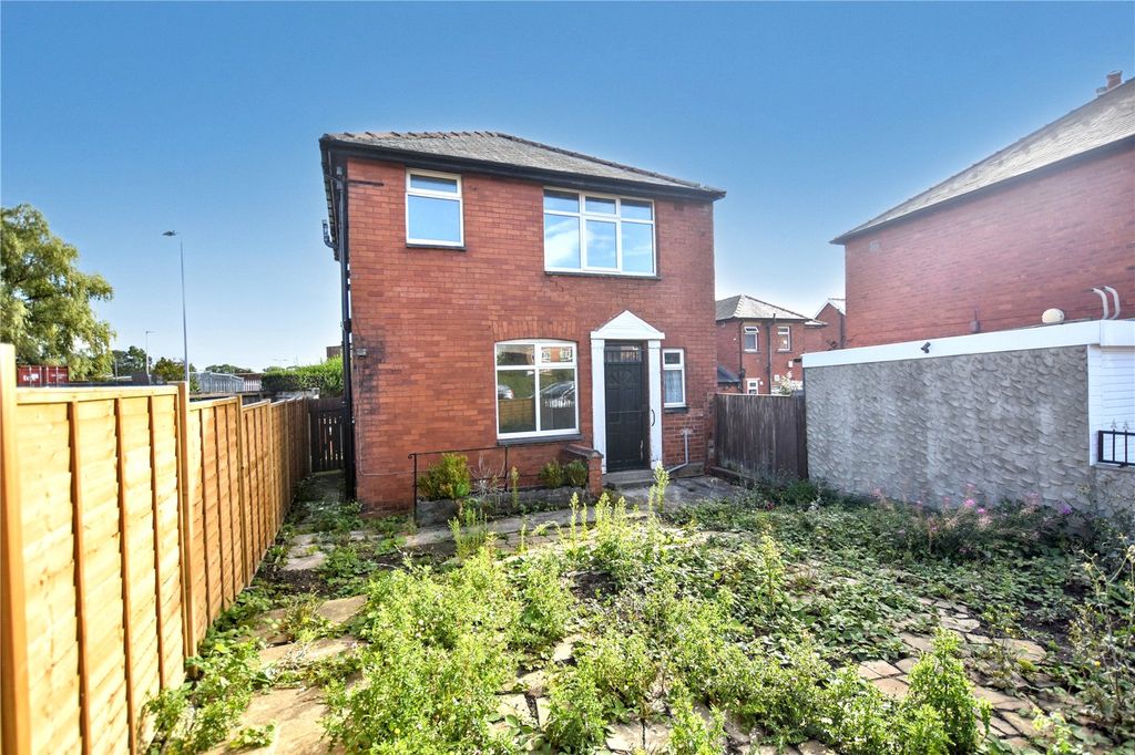 Property photo 1 of 12 Picture No. 15