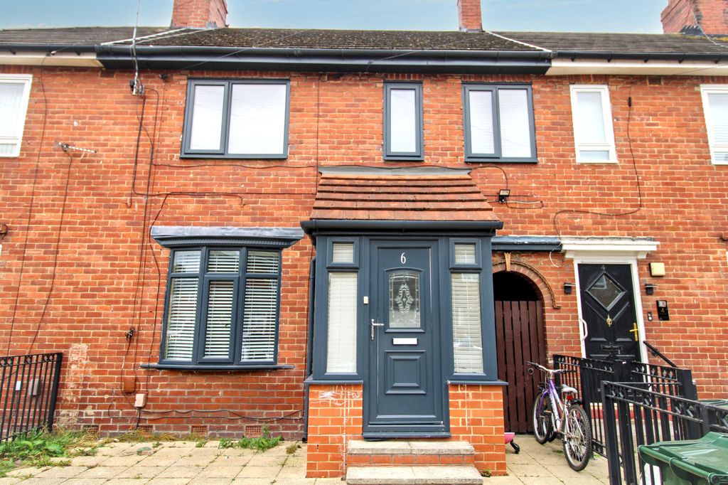 Property photo 1 of 11