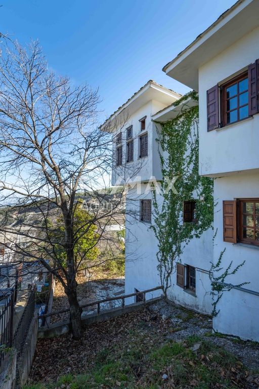 Property photo 3 of 50