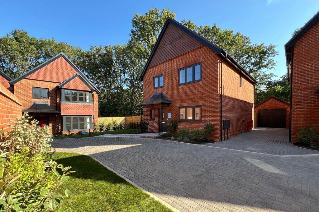 Property photo 1 of 12 External