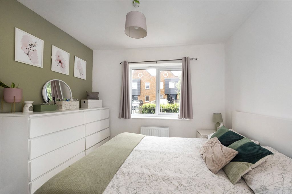 Additional image 7 of 2 bed flat for saleLitho House, Caxton Close, Edenbridge TN8