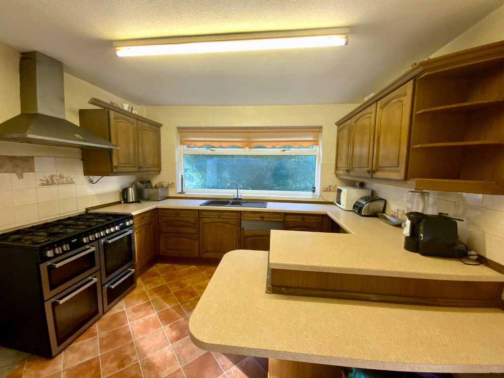 Property photo 2 of 22 4513333