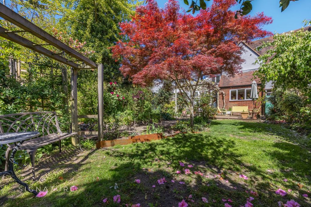 Property photo 2 of 22