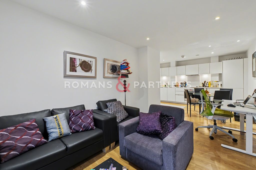 Property photo 2 of 13