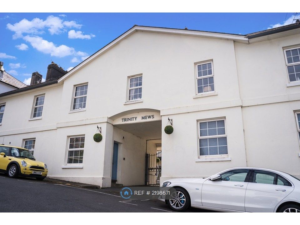 Property photo 3 of 13