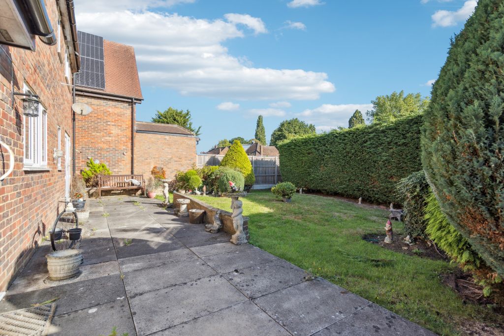 Property photo 3 of 12