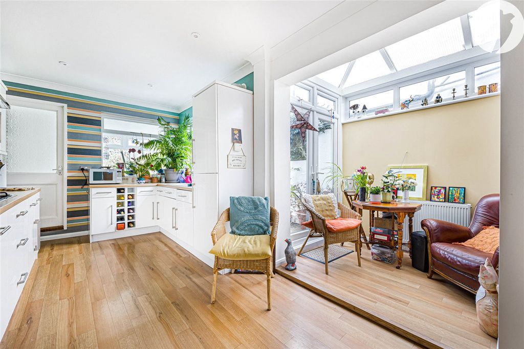 Property photo 1 of 16 Picture No. 14