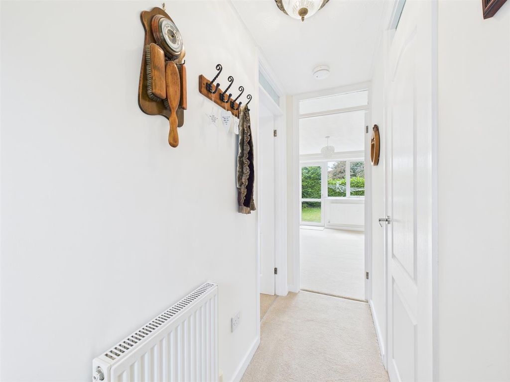 Property photo 3 of 9 Hallway