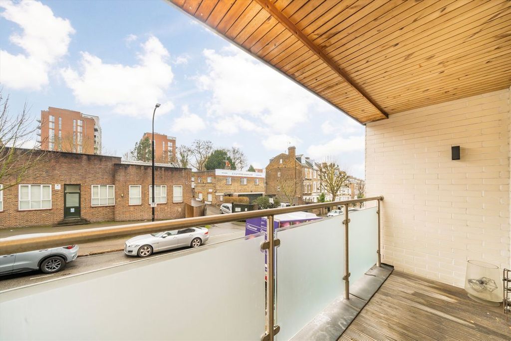 Property photo 3 of 7