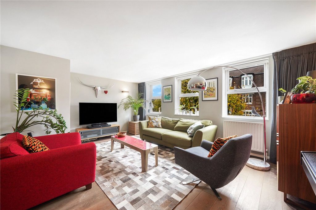 Property photo 3 of 32 Picture No. 13