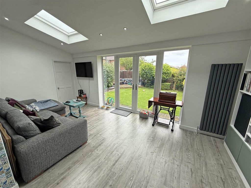 Property photo 3 of 12 Living A1.Jpg