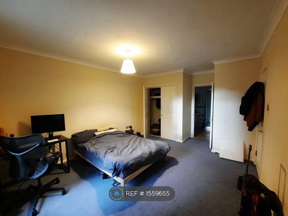 Property photo 3 of 4