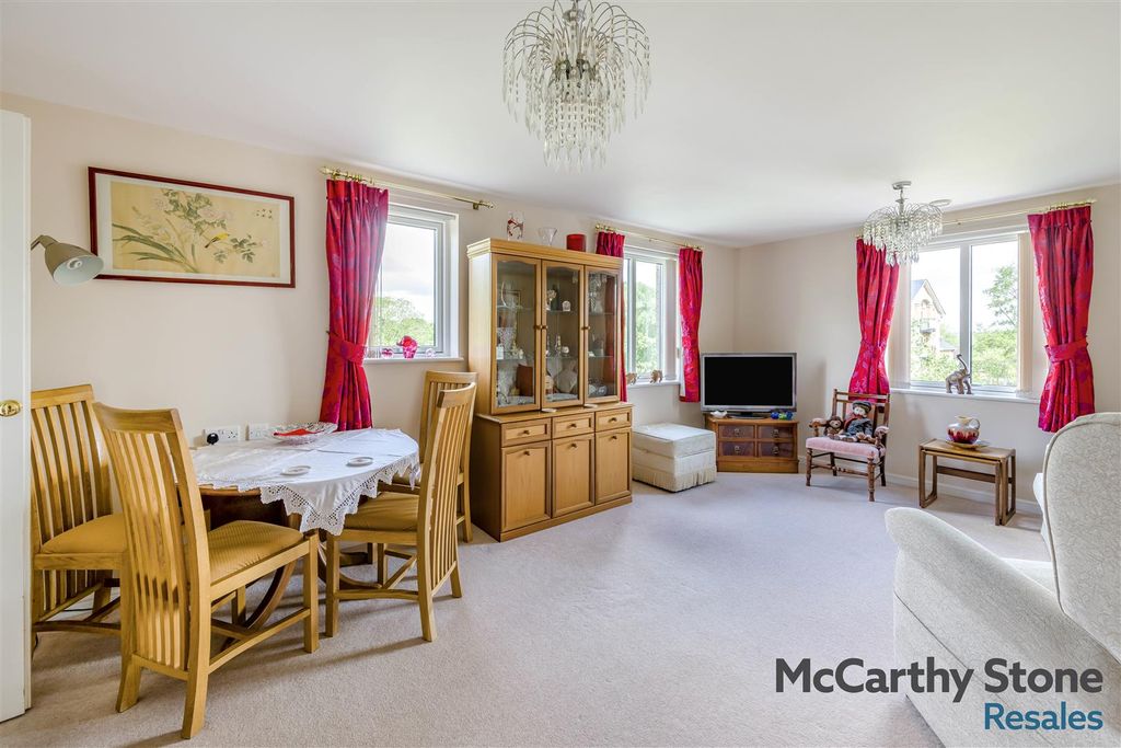 Property photo 3 of 25 8689739-Interior06.Jpg