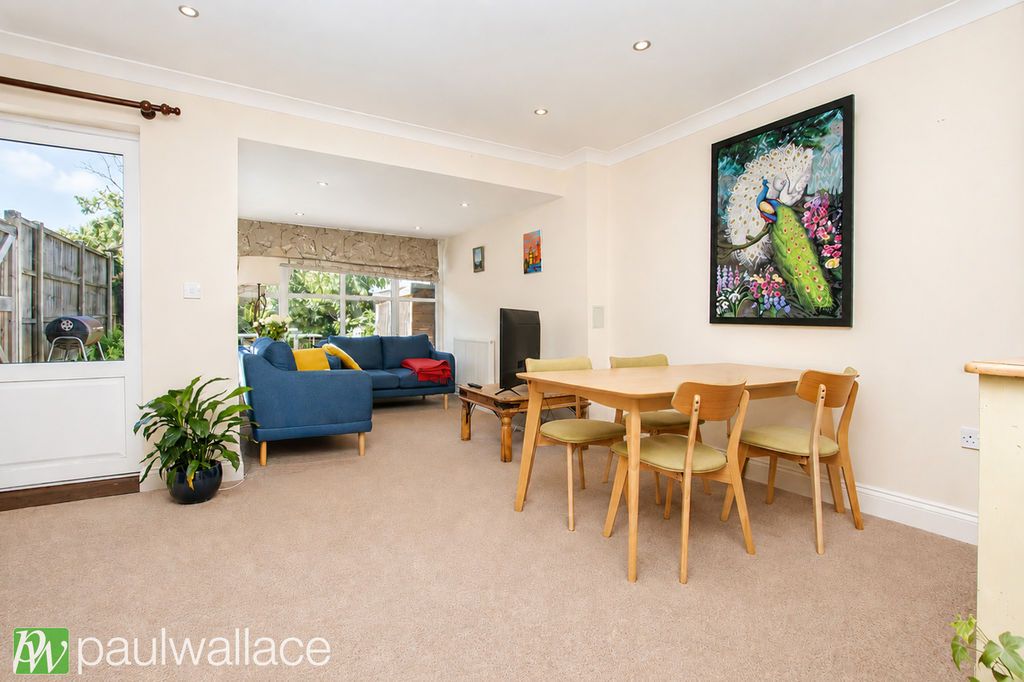 Property photo 2 of 17 Living / Dining Room