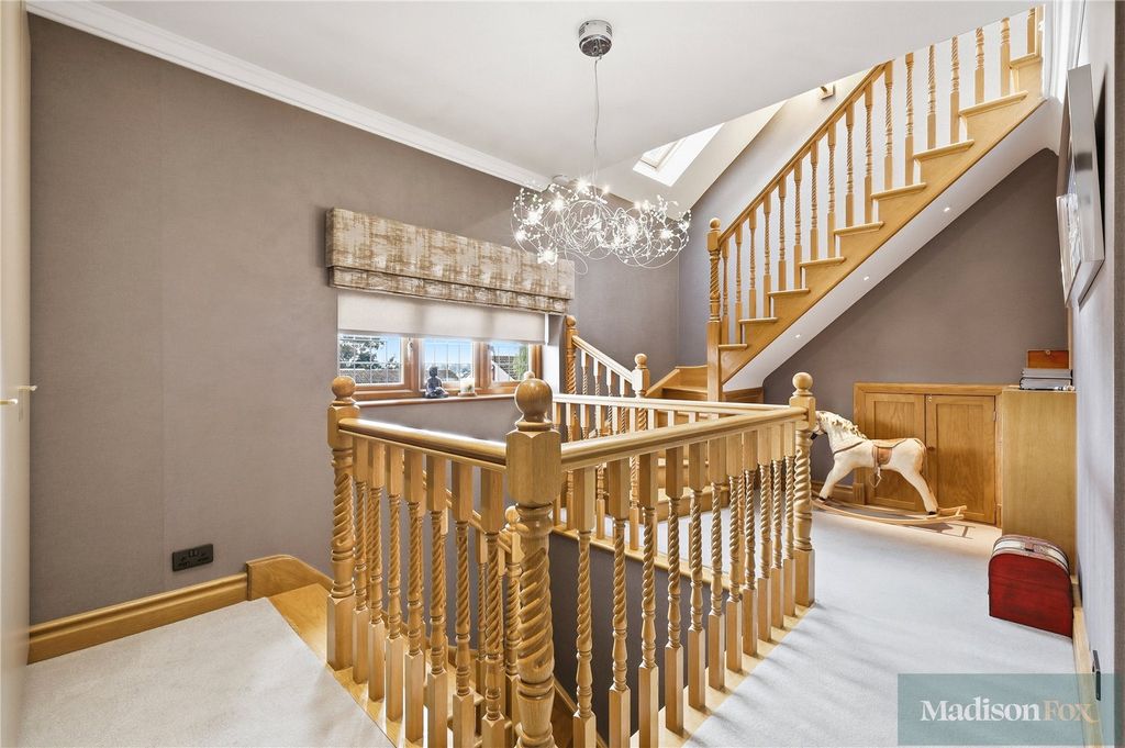 Additional image 30 of 5 bed detached house for saleWest View, Loughton, Essex IG10