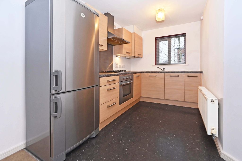 Property photo 2 of 18 Kitchen