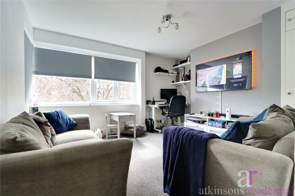 Property photo 2 of 8 Picture No. 10