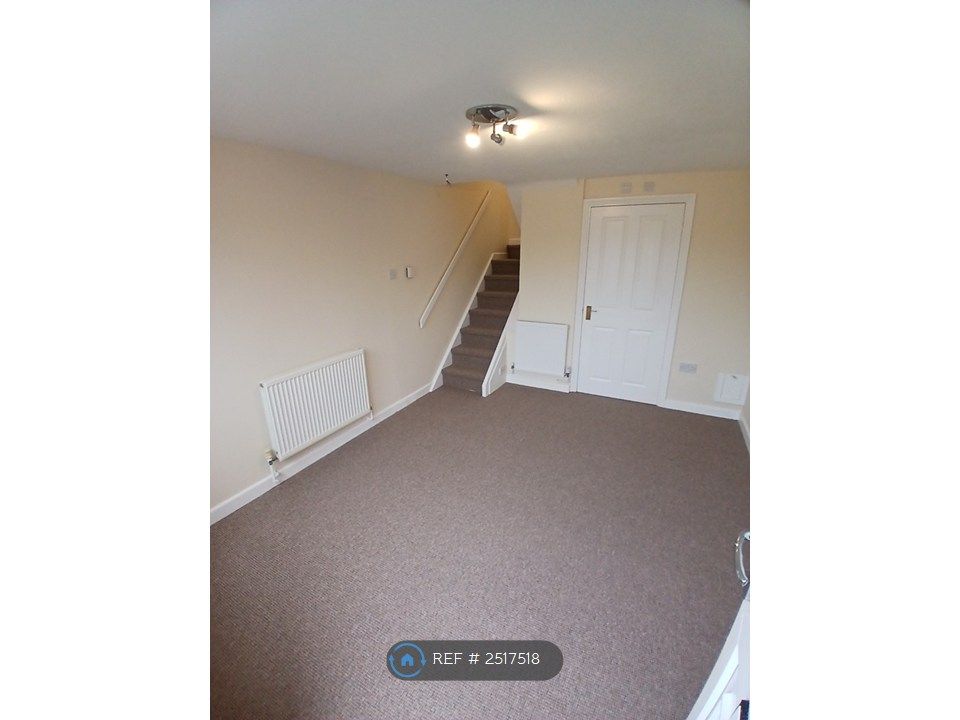 Property photo 2 of 9 Lounge