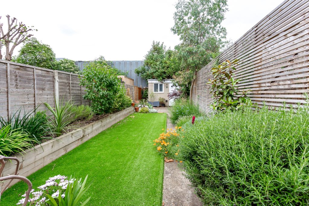 Property photo 2 of 15