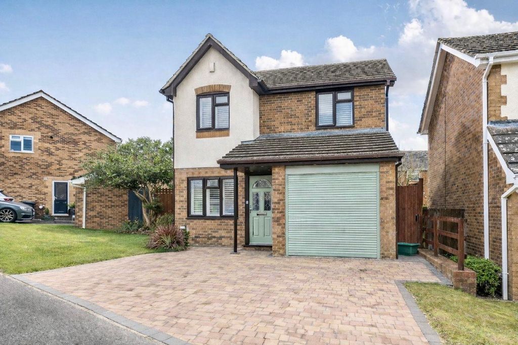 Property photo 2 of 20