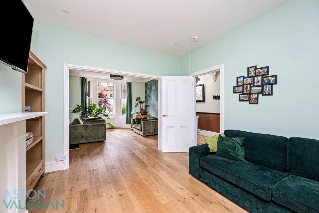 Property photo 2 of 24 4882522