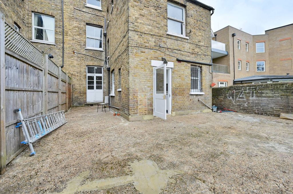 Property photo 3 of 3