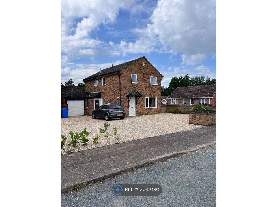 Property photo 1 of 24 17 The Hedgerows