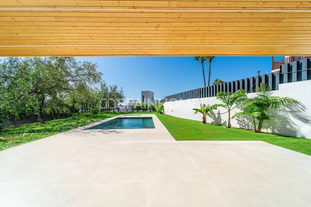 Property photo 3 of 35